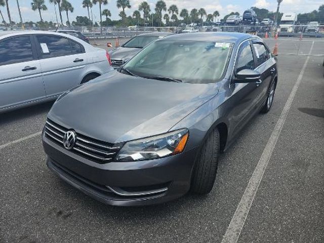 2014 Volkswagen Passat SE