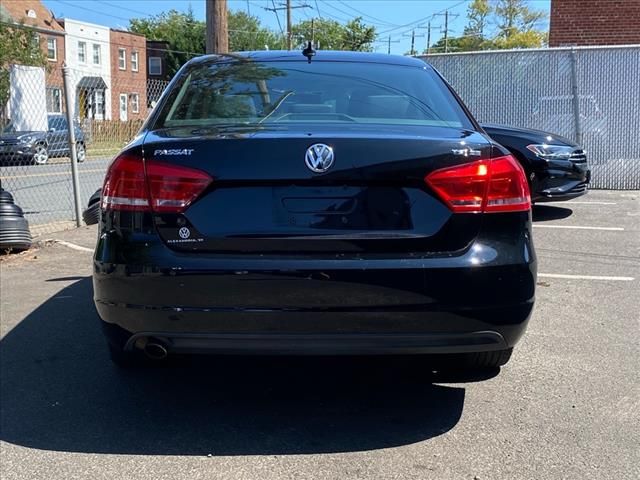 2014 Volkswagen Passat SE