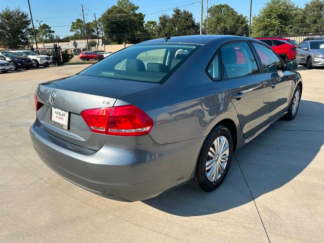 2014 Volkswagen Passat S