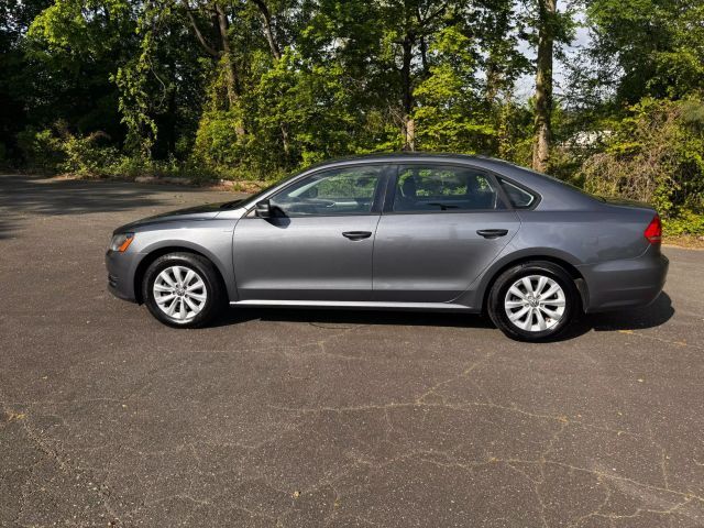 2014 Volkswagen Passat Wolfsburg Edition