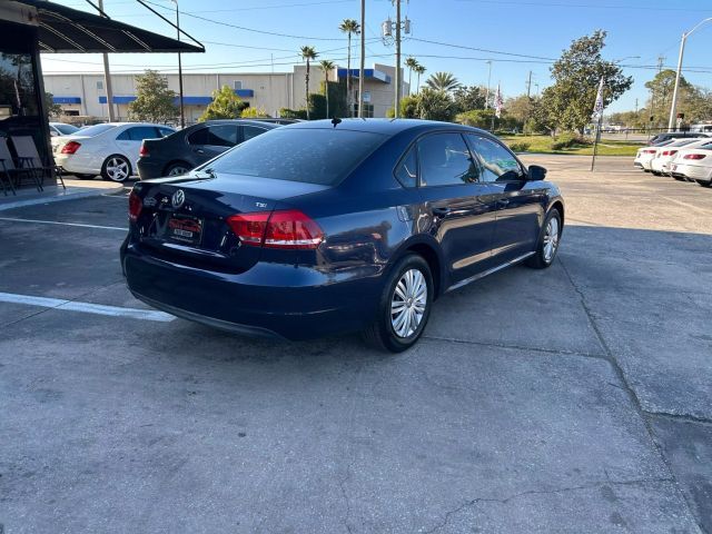 2014 Volkswagen Passat S