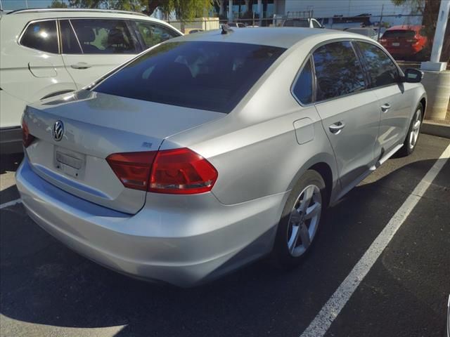 2014 Volkswagen Passat SE