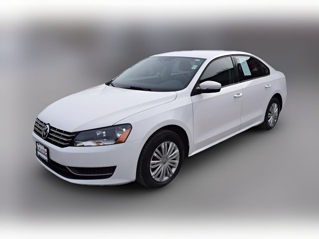 2014 Volkswagen Passat S Navigation