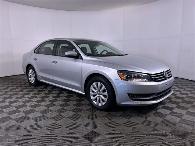 2014 Volkswagen Passat Wolfsburg Edition