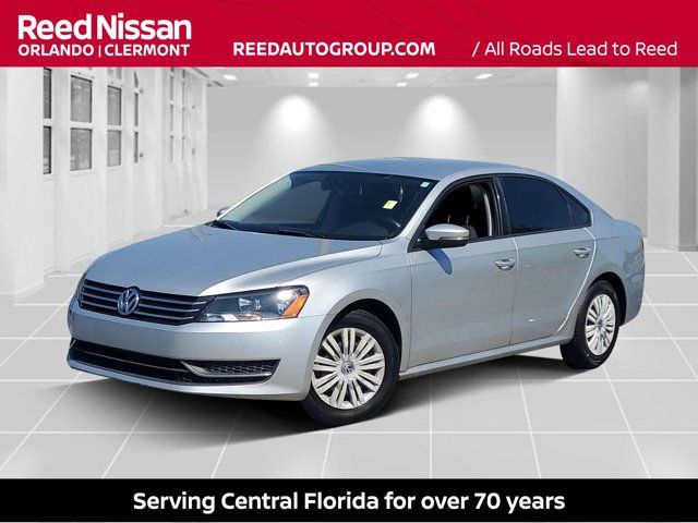 2014 Volkswagen Passat S Navigation