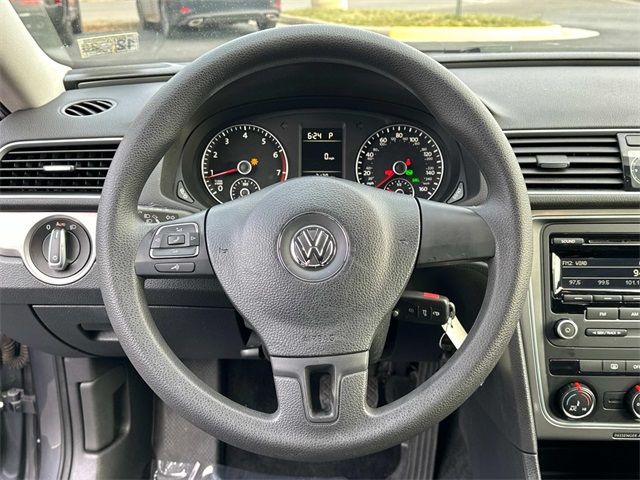 2014 Volkswagen Passat S