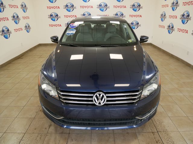 2014 Volkswagen Passat S Navigation