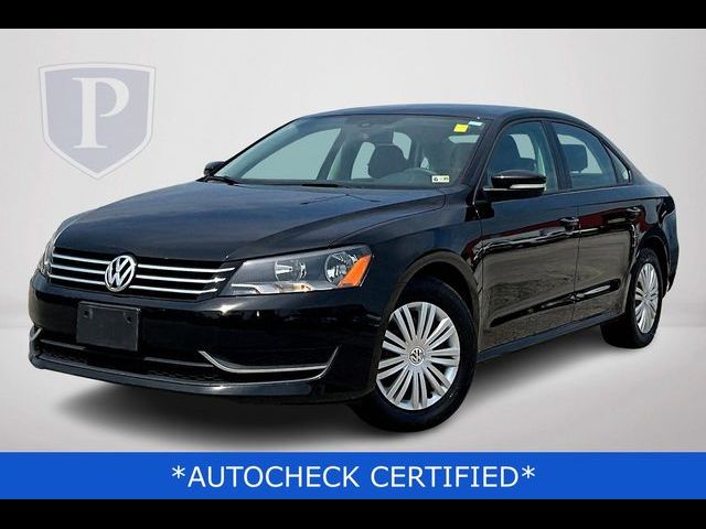 2014 Volkswagen Passat S Navigation