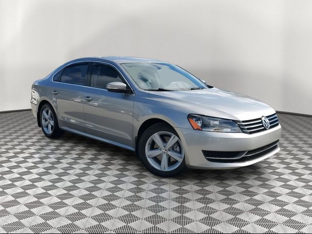 2014 Volkswagen Passat SE