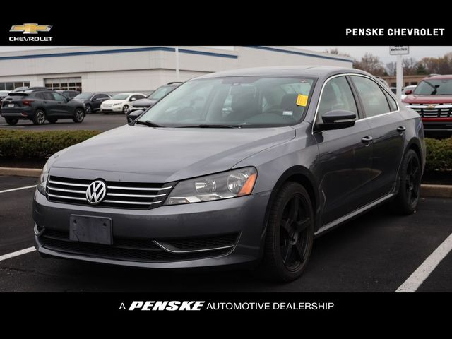 2014 Volkswagen Passat SE Navigation