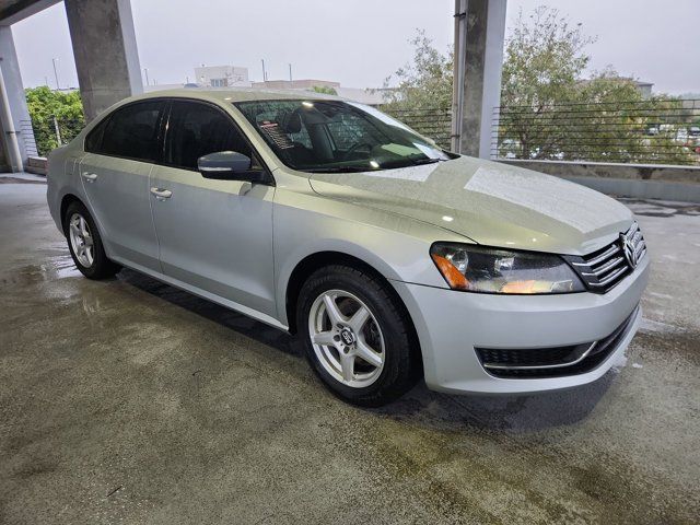 2014 Volkswagen Passat S