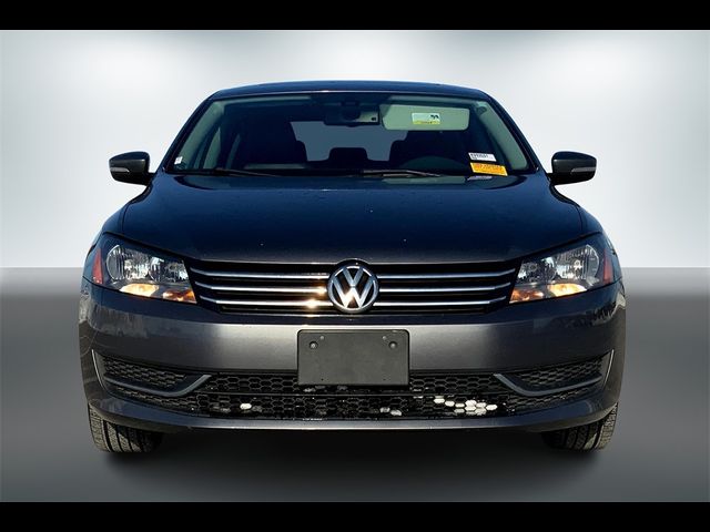 2014 Volkswagen Passat SE Navigation