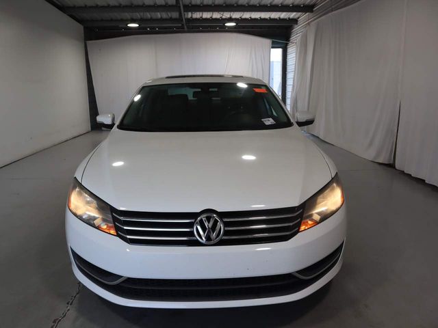 2014 Volkswagen Passat SE