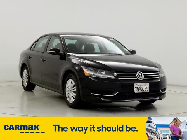 2014 Volkswagen Passat S Navigation