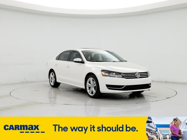 2014 Volkswagen Passat SE Navigation