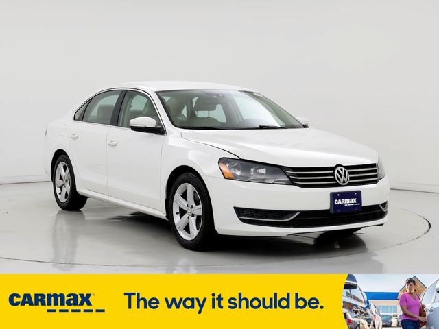 2014 Volkswagen Passat SE