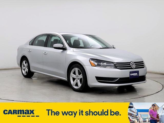 2014 Volkswagen Passat SE