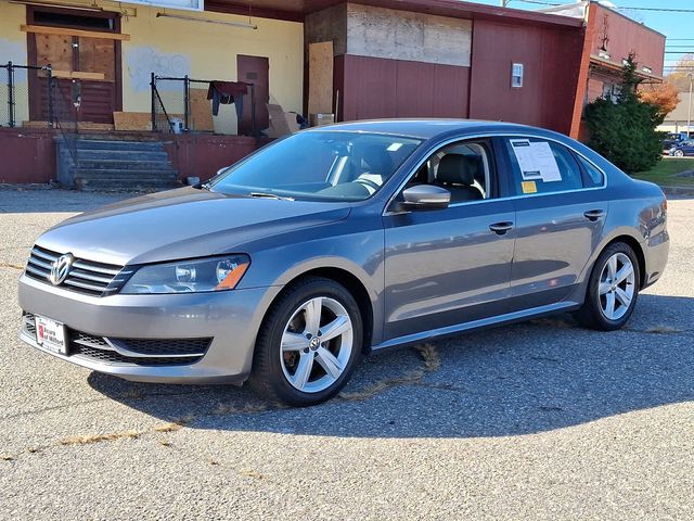 2014 Volkswagen Passat SE