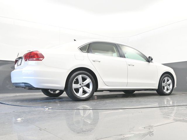 2014 Volkswagen Passat SE