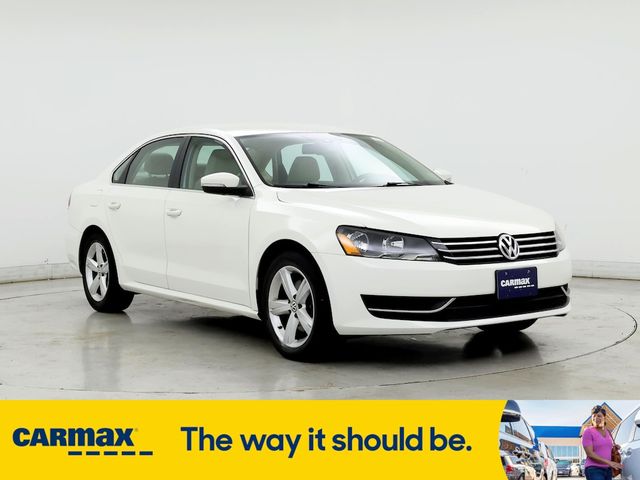 2014 Volkswagen Passat SE