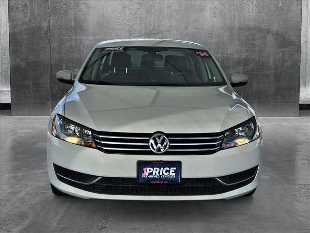 2014 Volkswagen Passat SE