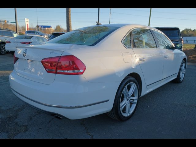 2014 Volkswagen Passat SEL Premium