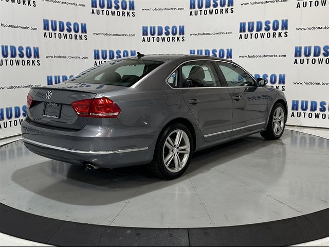 2014 Volkswagen Passat SEL Premium