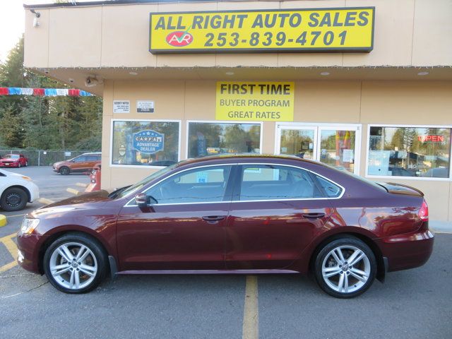 2014 Volkswagen Passat SE Navigation