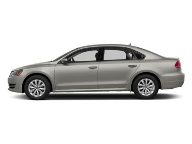 2014 Volkswagen Passat SE Navigation