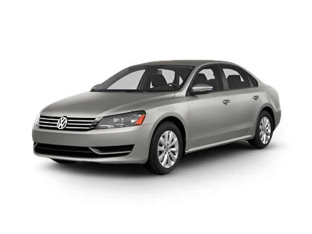 2014 Volkswagen Passat SE Navigation