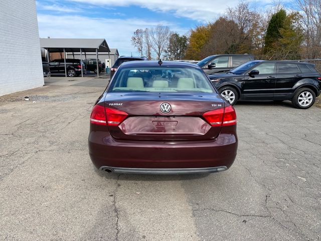 2014 Volkswagen Passat TDI SE