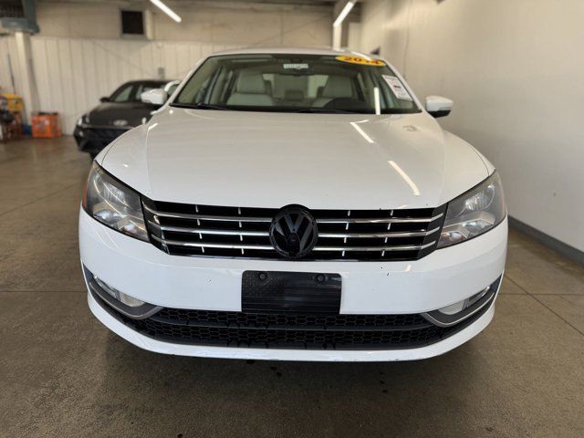 2014 Volkswagen Passat TDI SE Navigation