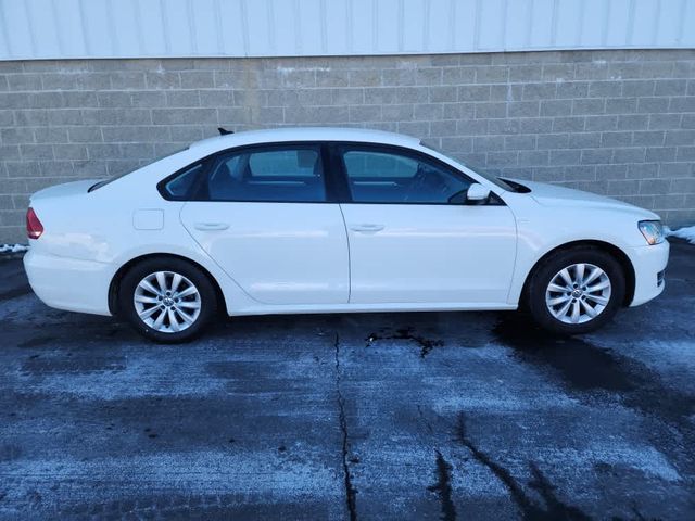 2014 Volkswagen Passat Wolfsburg Edition