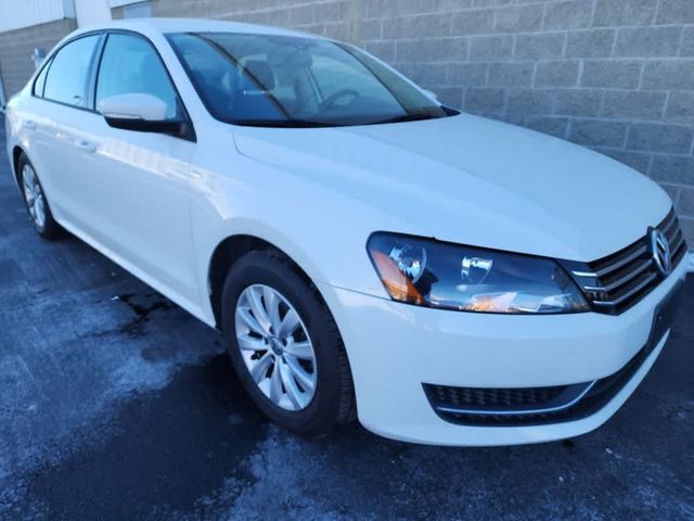 2014 Volkswagen Passat Wolfsburg Edition