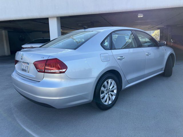 2014 Volkswagen Passat Wolfsburg Edition