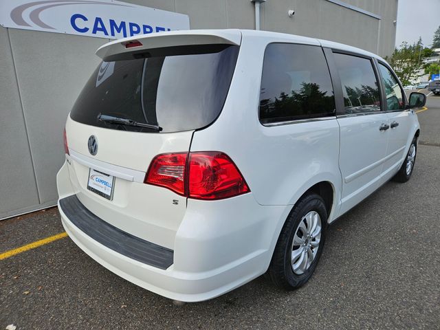 2014 Volkswagen Routan S