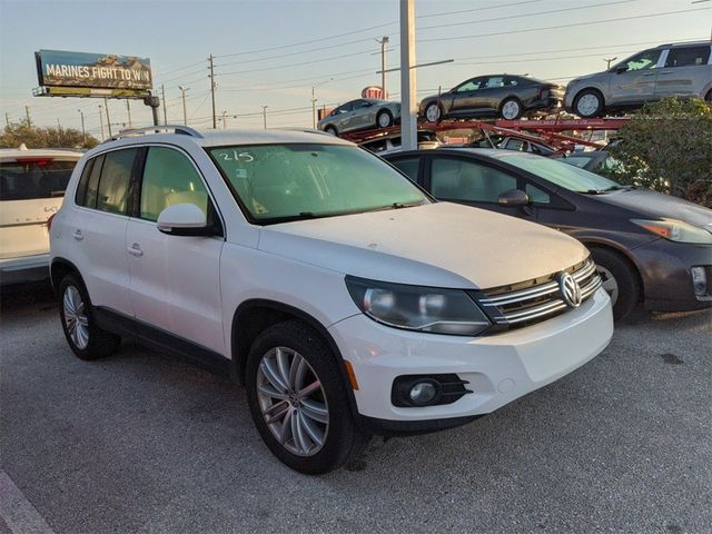 2014 Volkswagen Tiguan SE