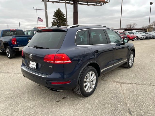 2014 Volkswagen Touareg Sport