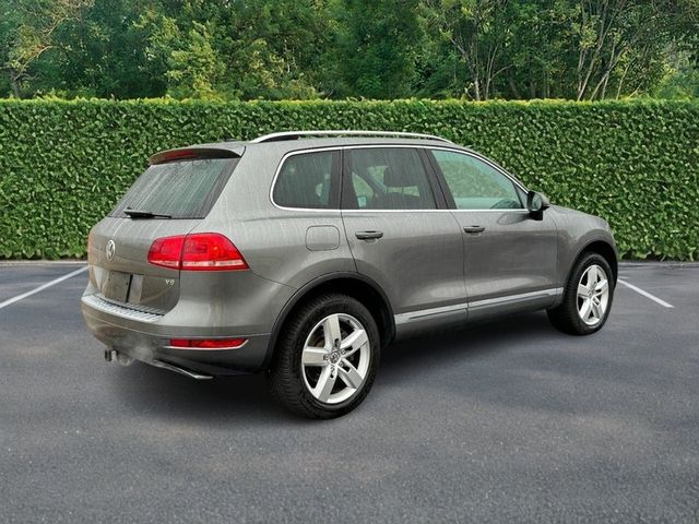 2014 Volkswagen Touareg Lux