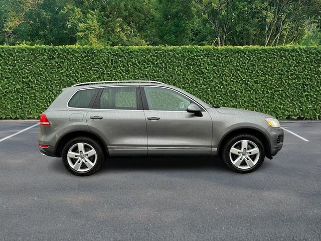 2014 Volkswagen Touareg Lux