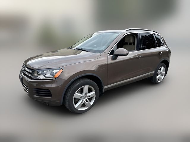 2014 Volkswagen Touareg Lux