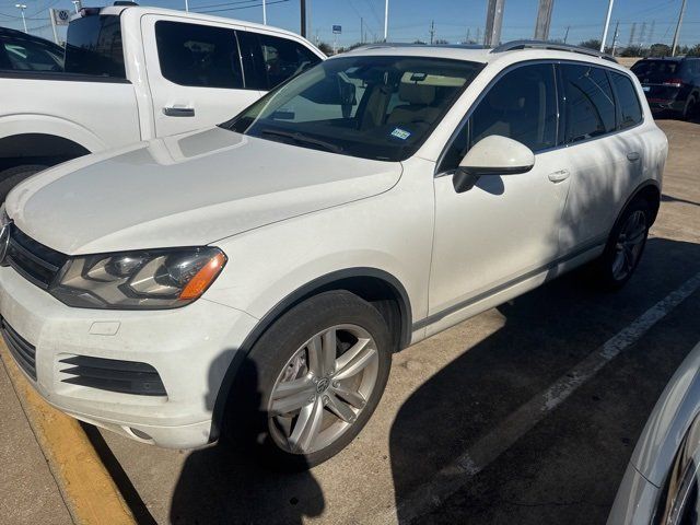 2014 Volkswagen Touareg Executive