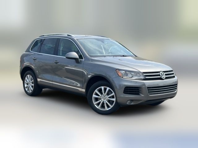 2014 Volkswagen Touareg Sport Navigation