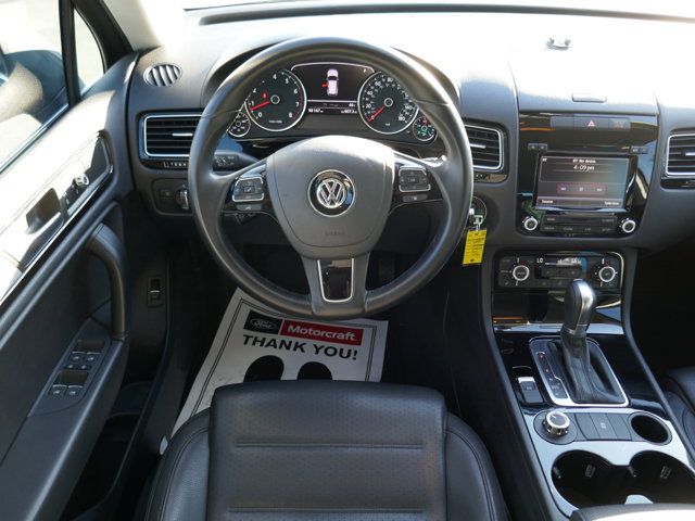 2014 Volkswagen Touareg Sport