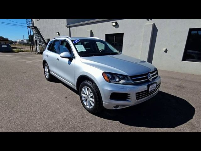 2014 Volkswagen Touareg Sport Navigation