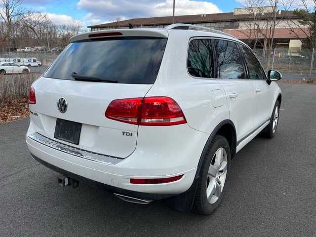 2014 Volkswagen Touareg Lux