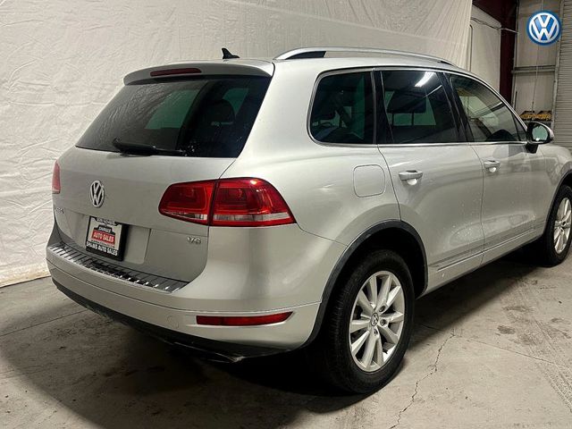 2014 Volkswagen Touareg Sport