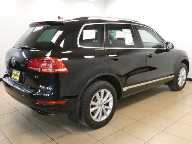 2014 Volkswagen Touareg Sport