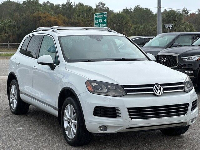 2014 Volkswagen Touareg Sport Navigation