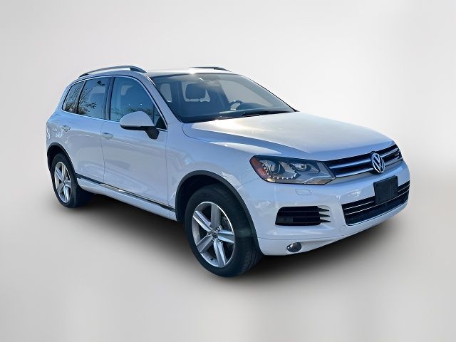 2014 Volkswagen Touareg Base